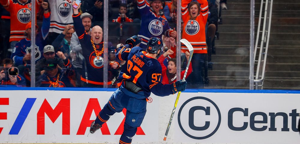McDavid named NHL's first star after 10-point week